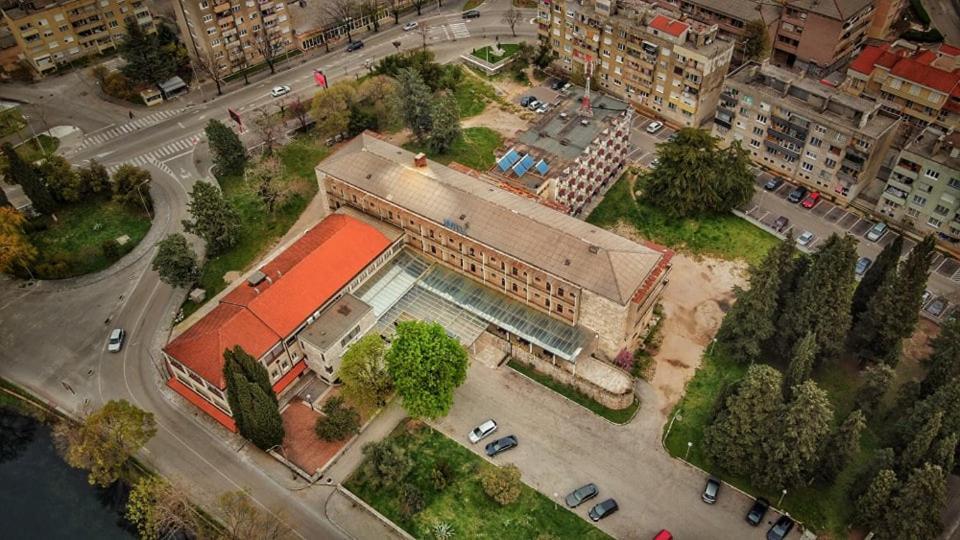 Leotar Hotel