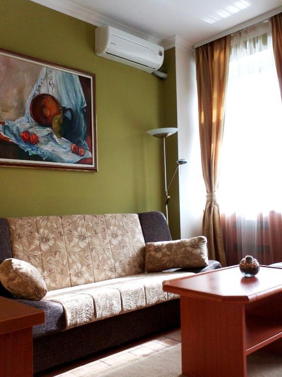 Hotel Leotar