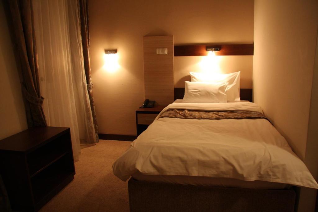 Hotel Leotar